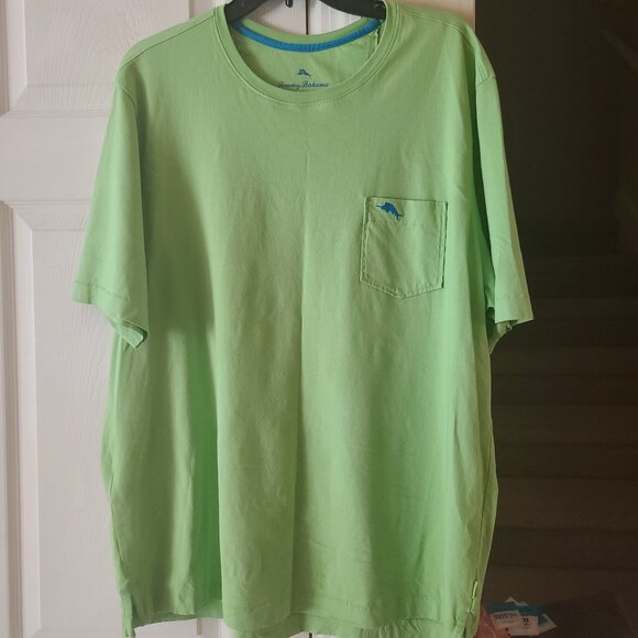 Tommy Bahama T-Shirt - Picture 1 of 2